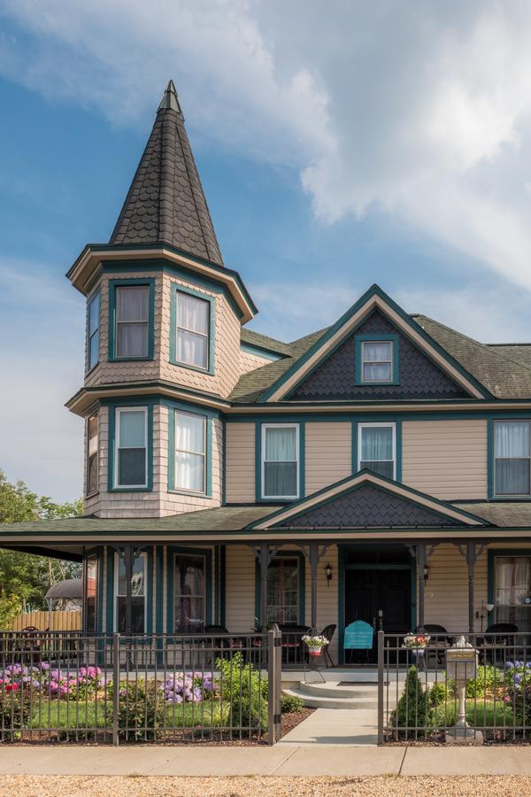 Dennison Street Inn, B & B 콜로니얼 비치 외부 사진